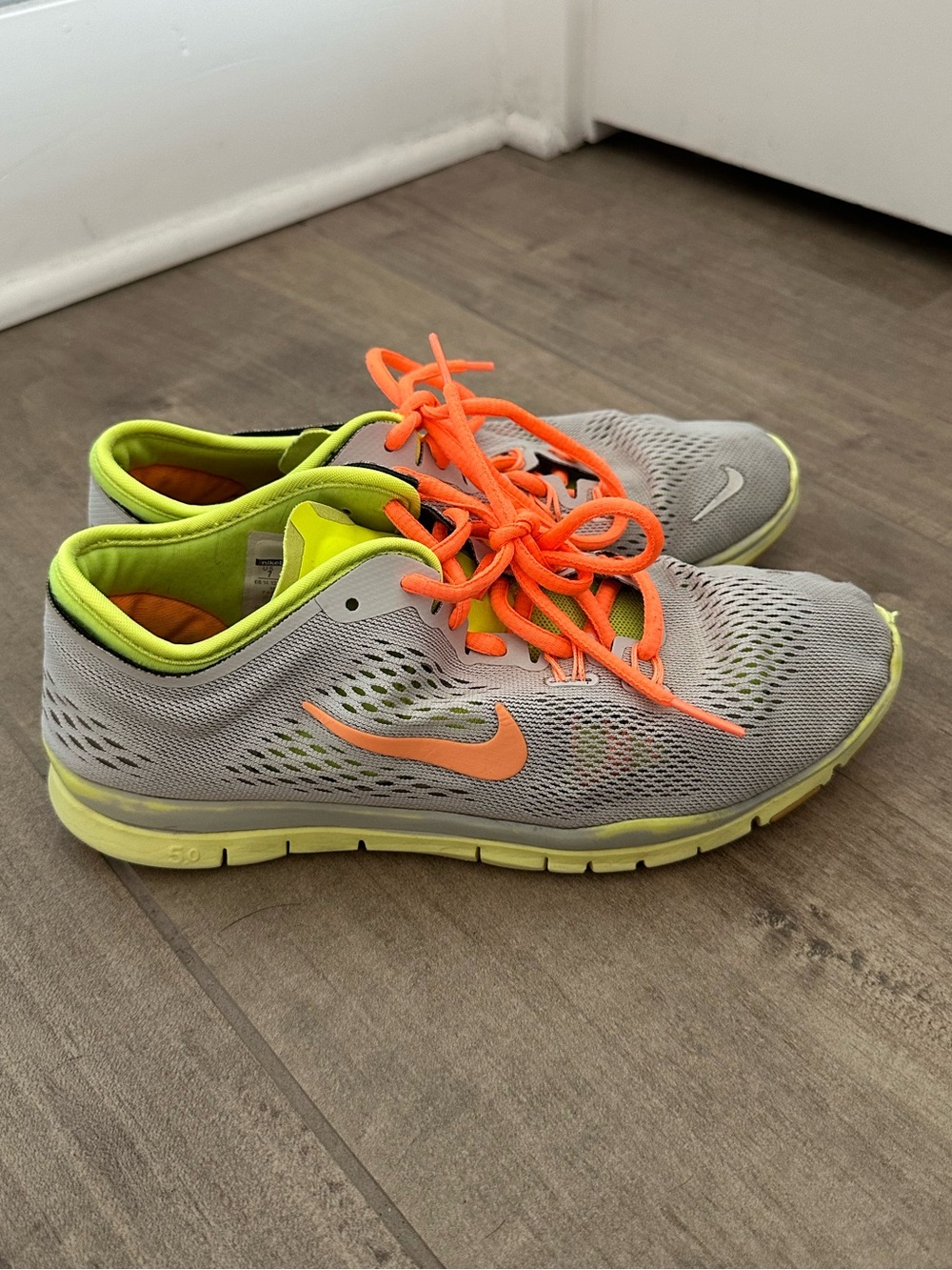 Nike Women’s 5.0 TR Fit 4 Training Shoes size 7 Athletic Gym Sneakers